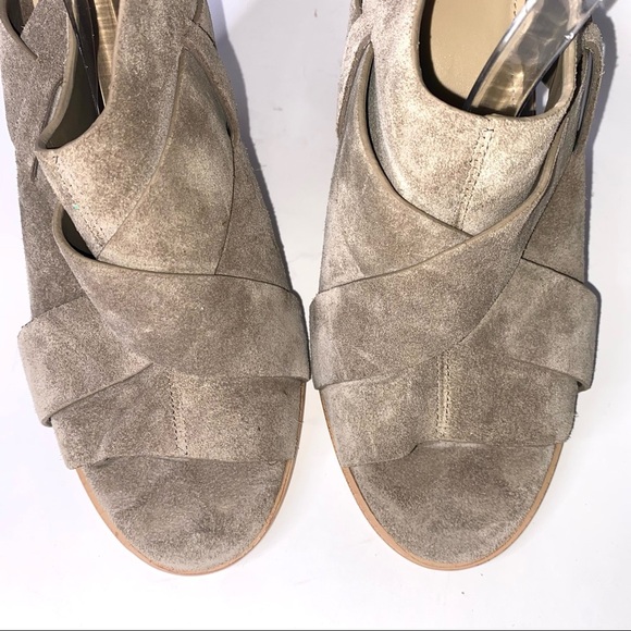 Marc Fisher Valen Crisscross Open Toe Leather Sandals Taupe Color Size 10 - Picture 4 of 11